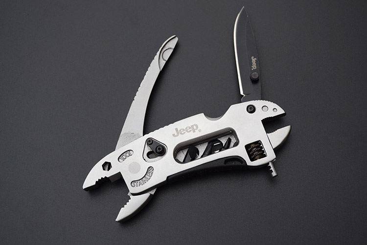 jeep tang multifungsi edc stainless steel mpg05 silver jakartanotebook jeep tang multifungsi edc stainless steel mpg05 silver jakartanotebook