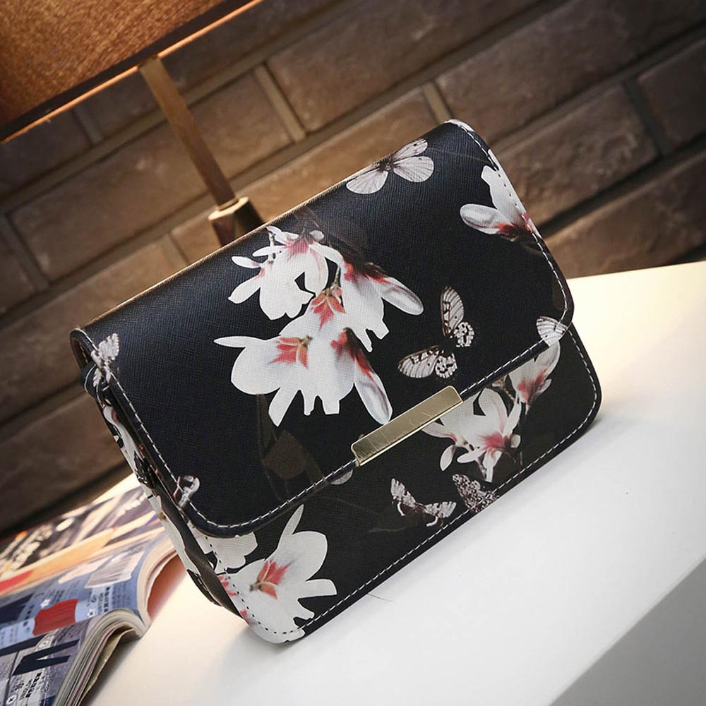 Tas Selempang Wanita Printed Design Black 