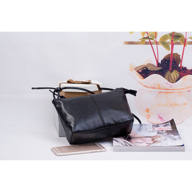 Tas Selempang Wanita Cross Body Black JakartaNotebook com