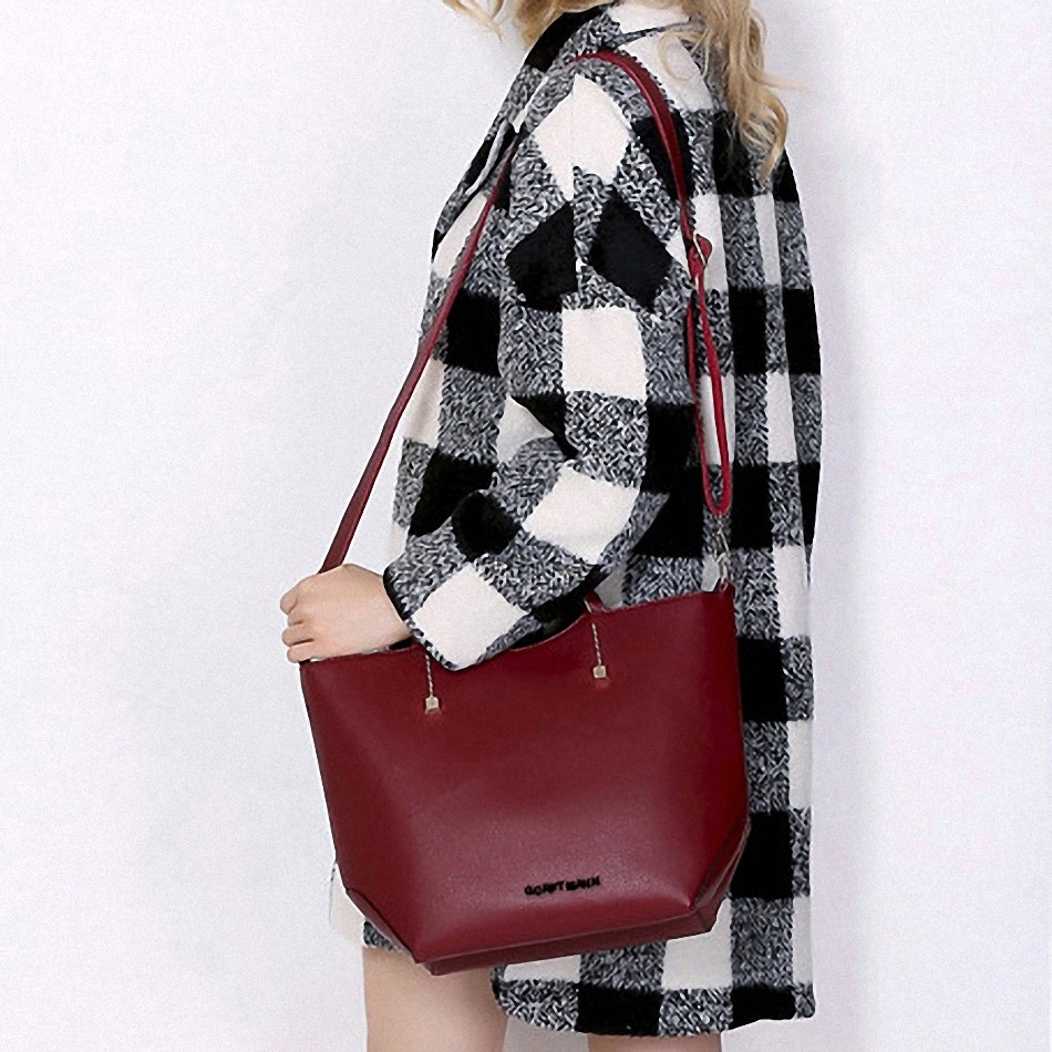 Tas Selempang Kulit Wanita Cross Pattern Red 