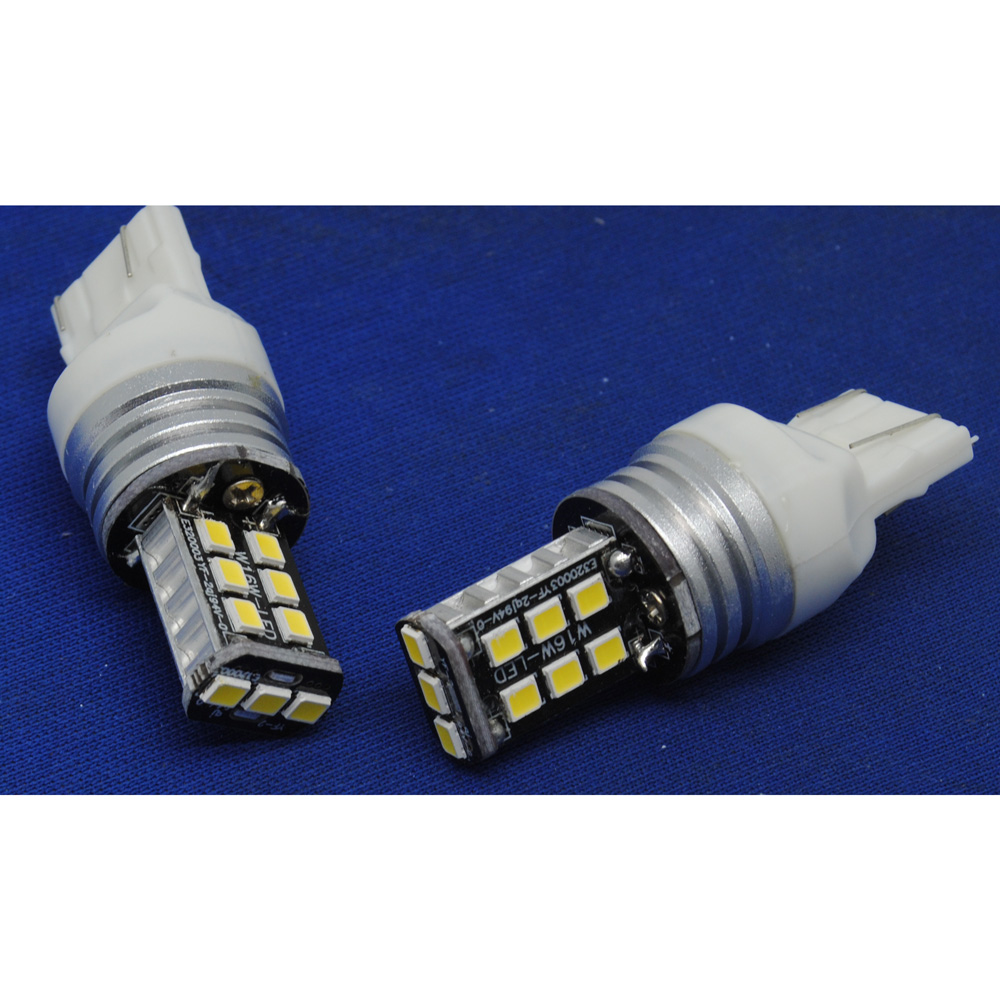  Lampu Mobil LED T20 15 SMD 2835 2 PCS White 