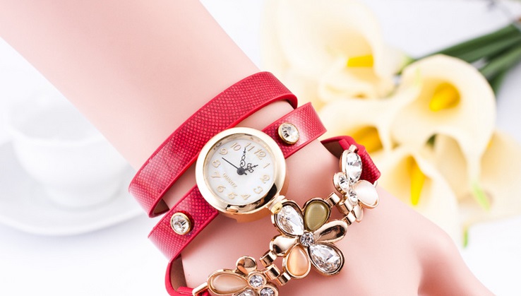 Girl Fashion Stylis Three Leather Flower Quartz Watch 