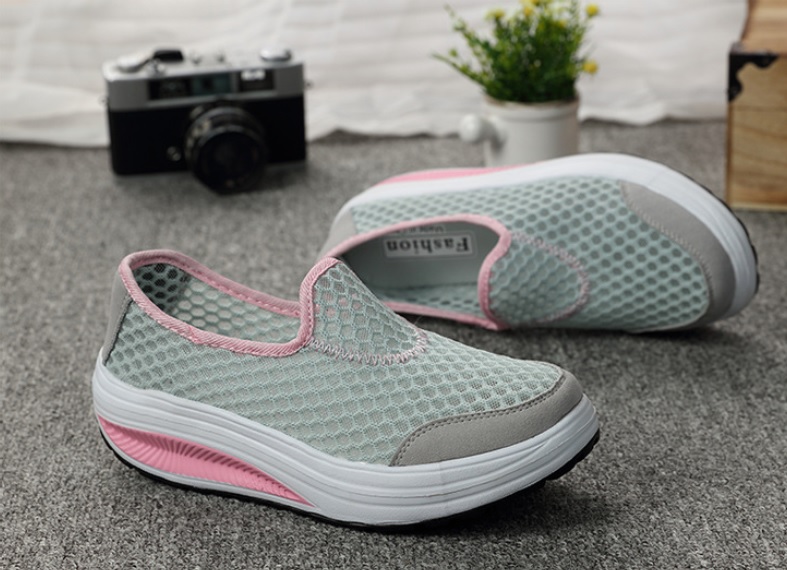  Sepatu  Slip  On Platform Wanita  Size 38 Gray 